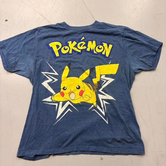 Pokémon Other - Pickachu Pokemon Graphic T shirt Size Large